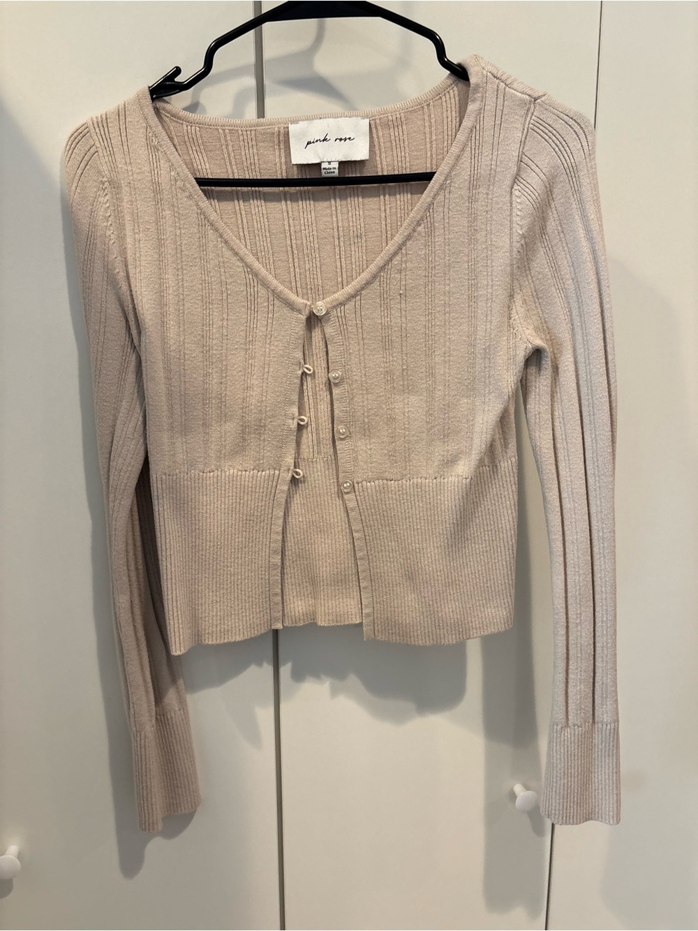 Pink Rose V-Neck Ribbed Sweater in Soft Blush Pink